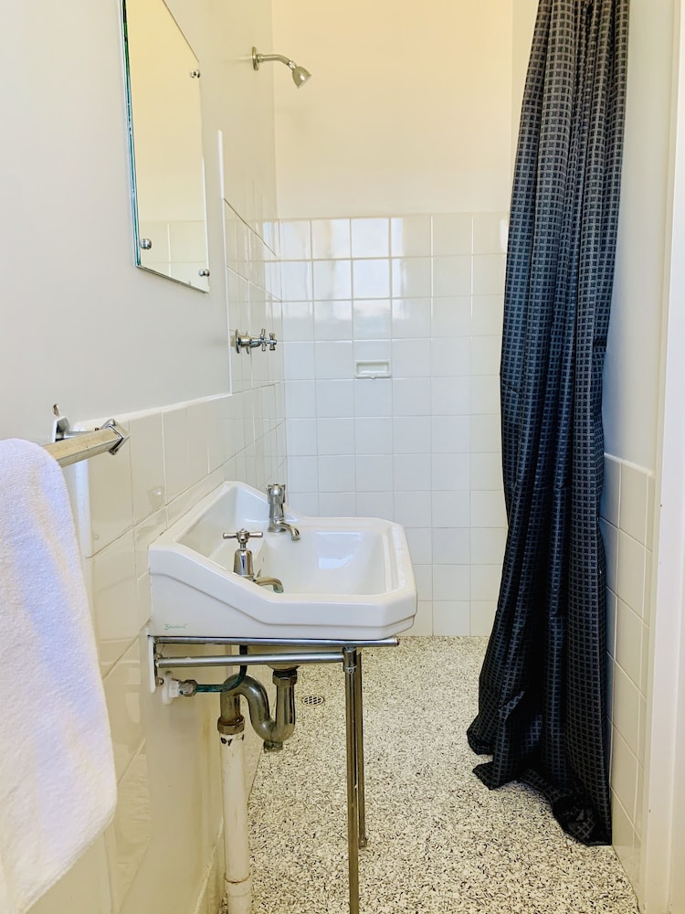 Basic Double Room - Photo 4
