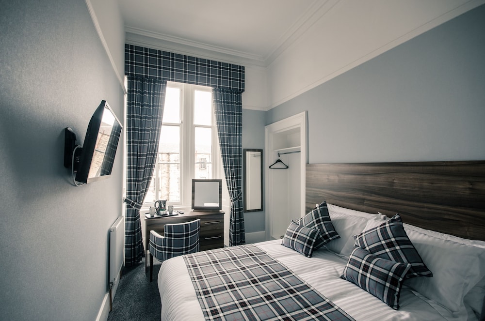 Standard Double Room - Photo 12