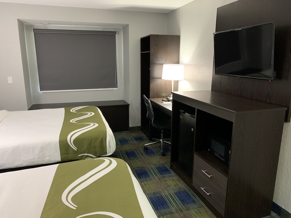 Standard Room, 2 Queen Beds, Non Smoking - Photo 2