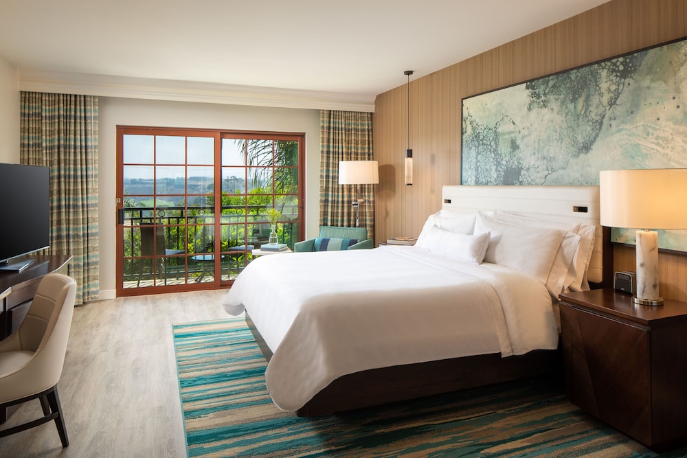 Deluxe Room, 1 King Bed, Balcony