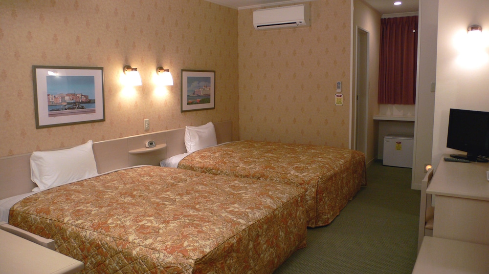 Standard Room, 2 Queen Beds, Non Smoking photo 1
