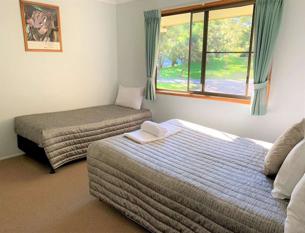Standard Suite, 2 Bedrooms, Non Smoking, Kitchen (Broken River Lodge A) photo 2