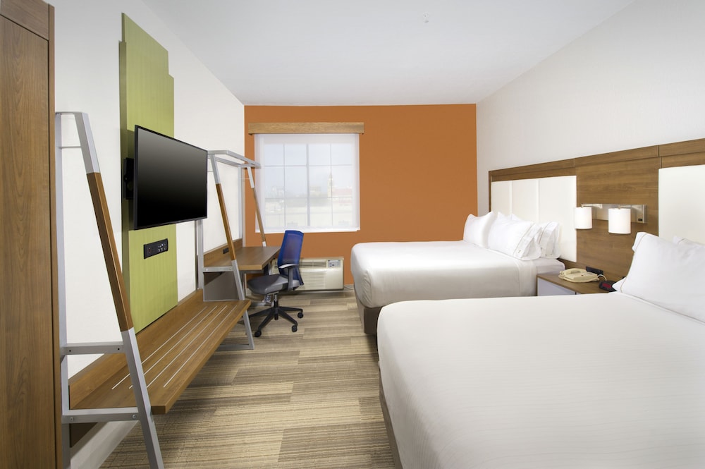 Suite, Multiple Beds (Additional Living Area) - Photo 1
