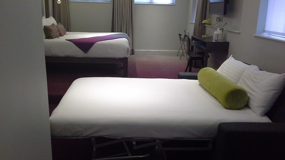 Executive Suite, Ensuite photo 3