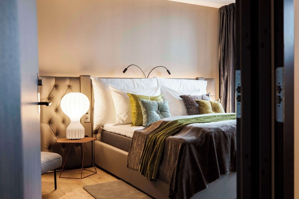 Standard Double Room, City View