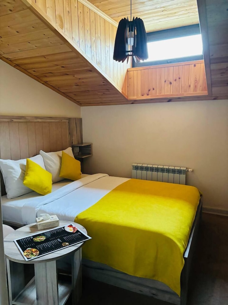Standard Twin Room photo 3
