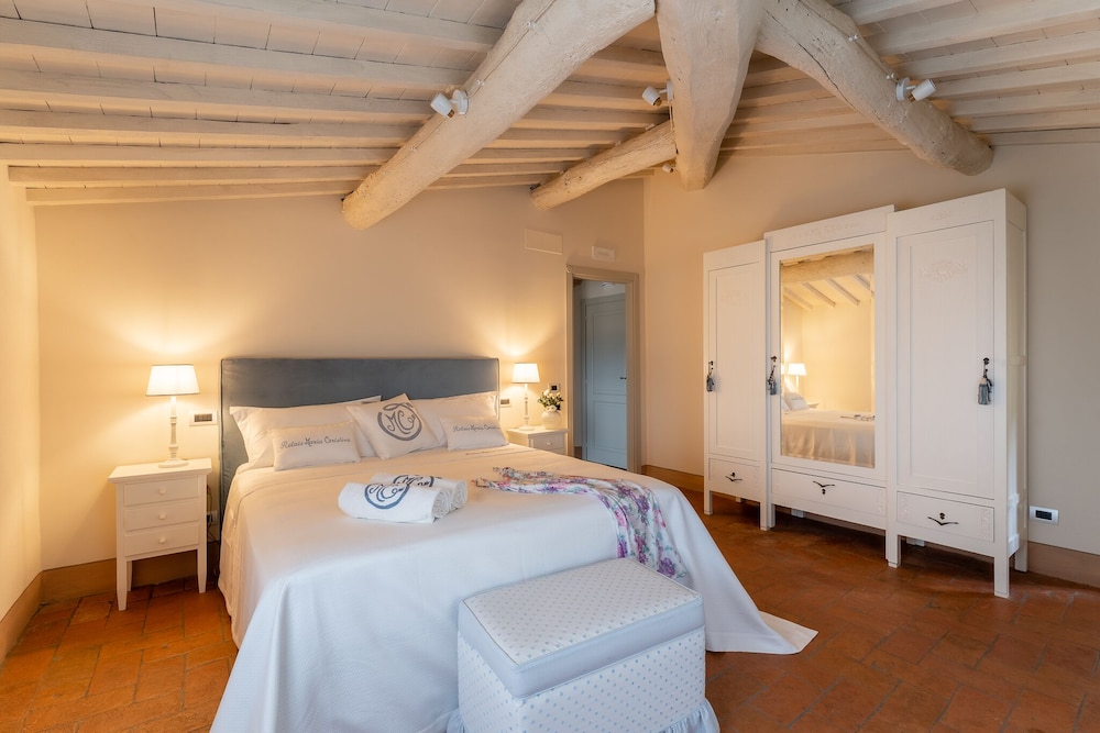 Deluxe Double or Twin Room photo 3