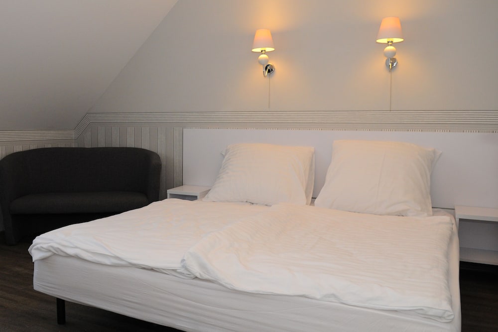 Double or Twin Room photo 3