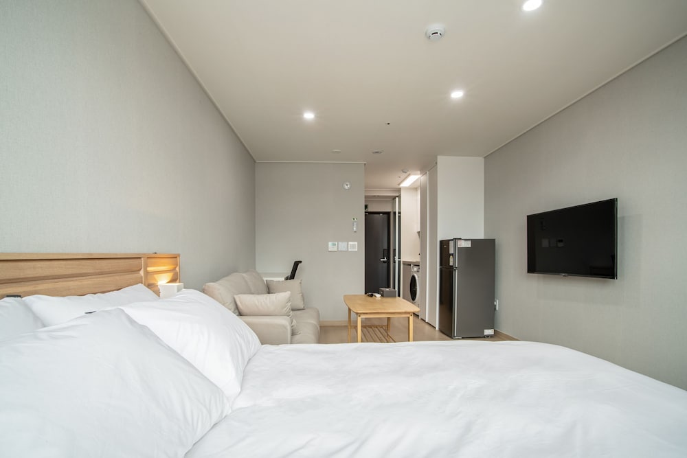 Basic Double Room - Photo 8