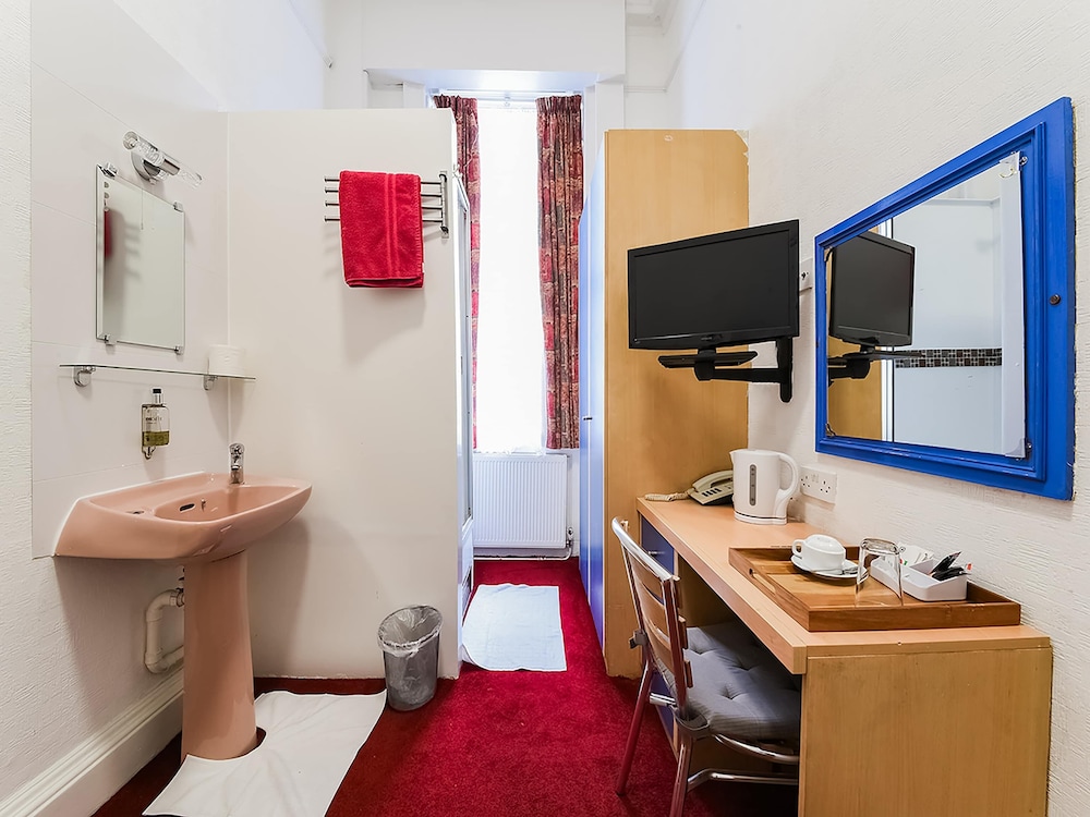Standard Twin Room, 2 Twin Beds (Shared) photo 3