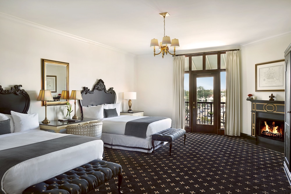 Grand Suite, Balcony (Market View)