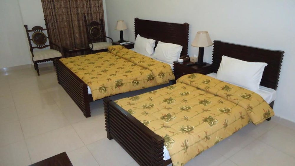 Deluxe Triple Room photo 2