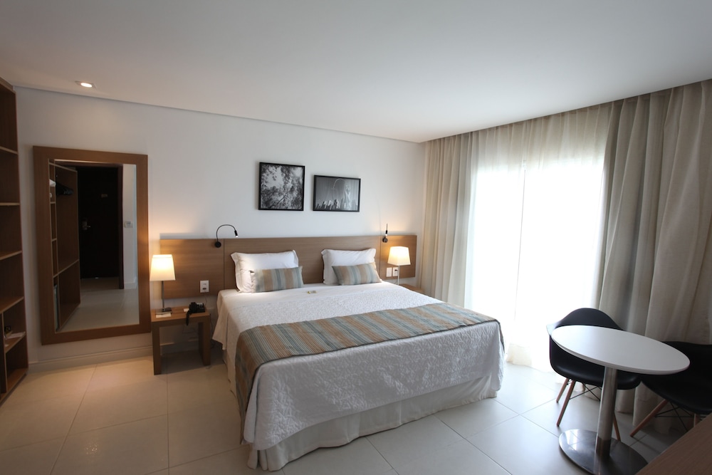 Deluxe Room, City View (Lateral)