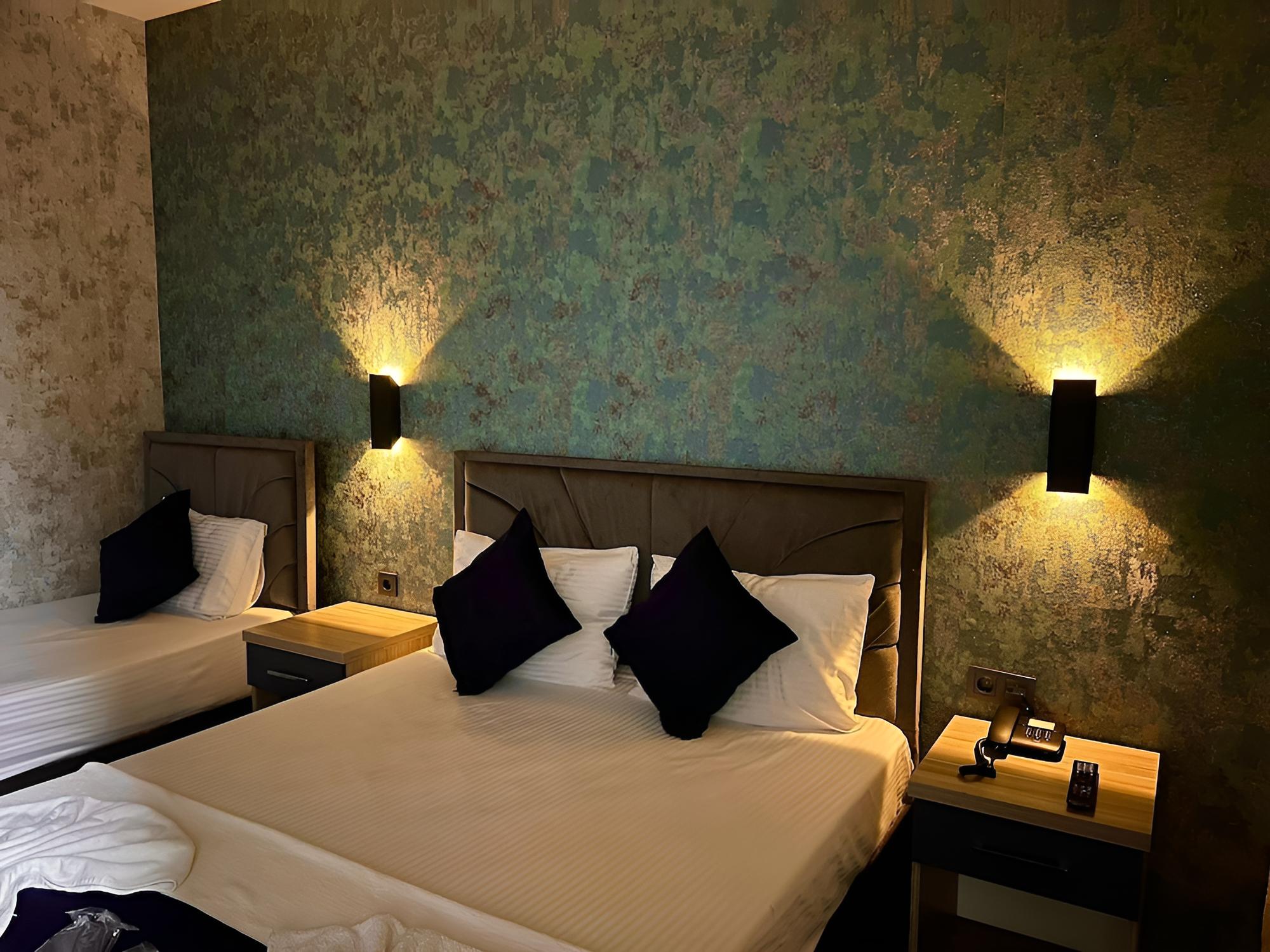 Superior Triple Room photo 3
