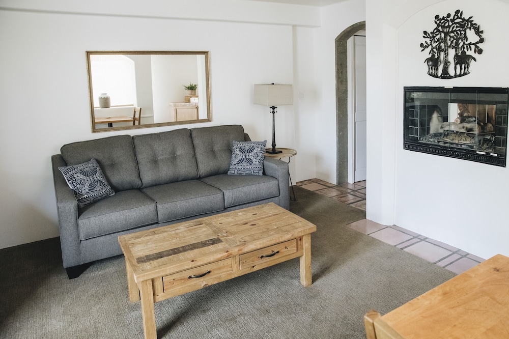 South Suite