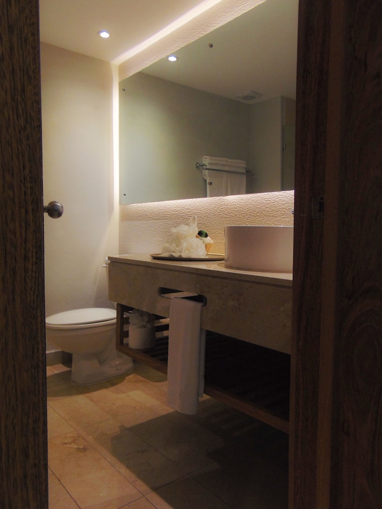 Exclusive Room, 2 Double Beds, Pool View - Photo 4