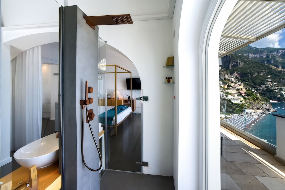 Executive Suite (Outdoor Bathtub) photo 2