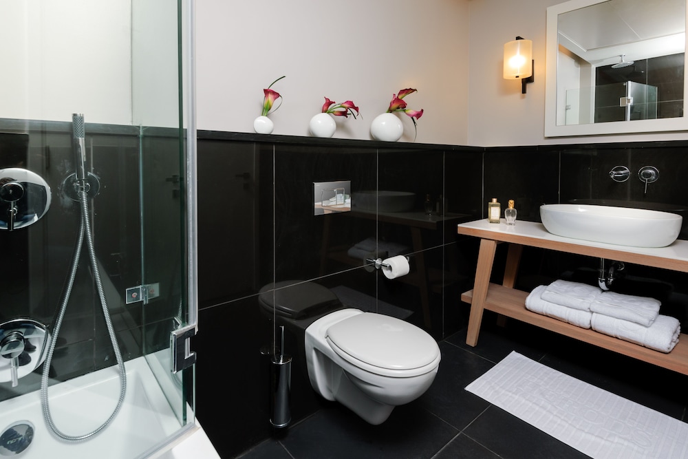 Deluxe Room, Balcony