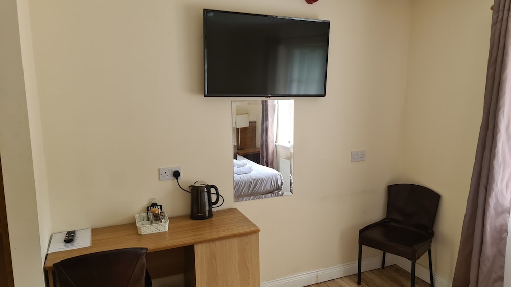 Deluxe Double Room, Ensuite photo 2