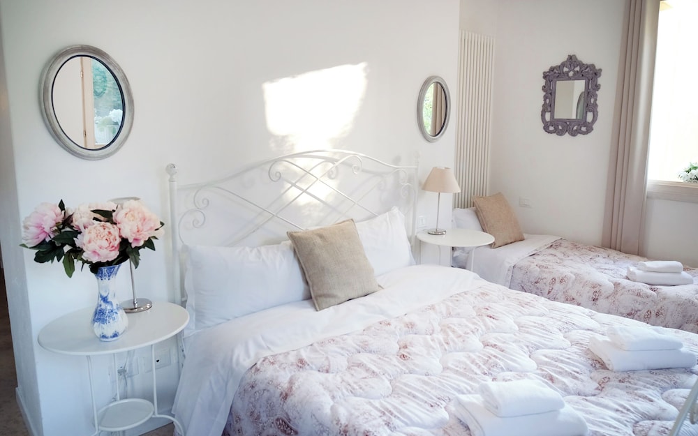 Comfort Room photo 1