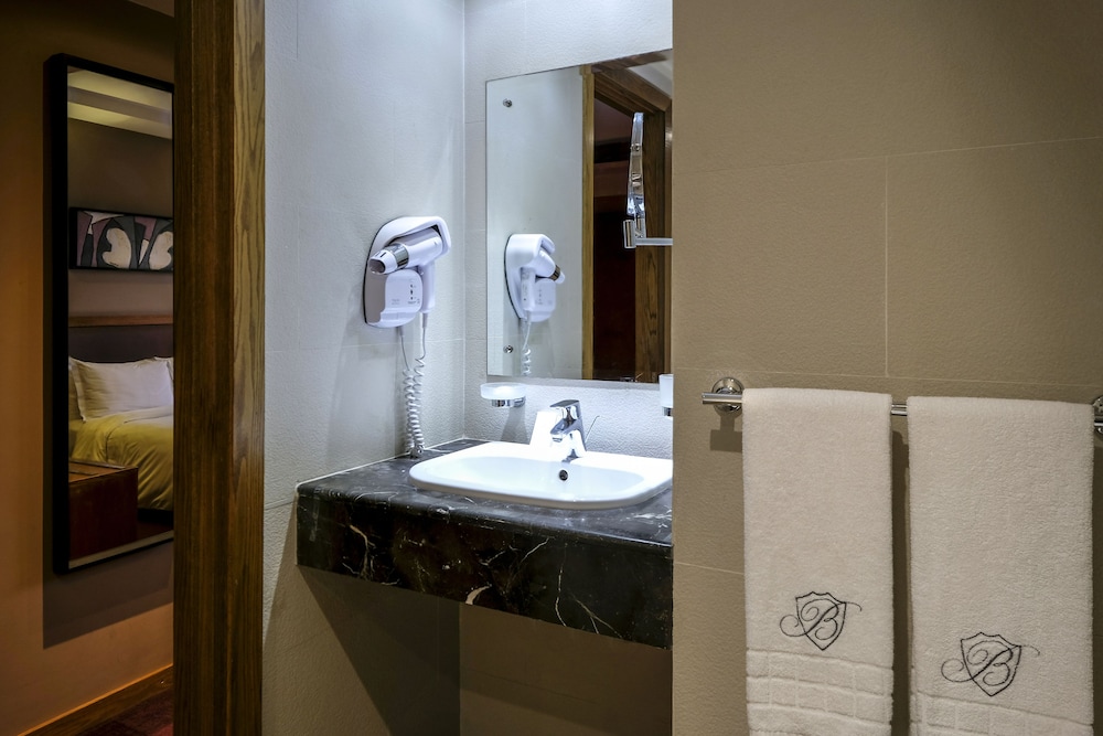 Suite, Terrace, City View (Princely) - Photo 6