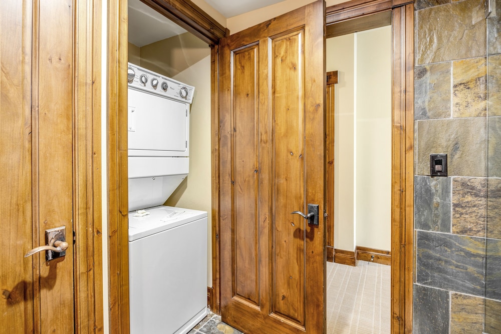 Double King Room - Photo 11