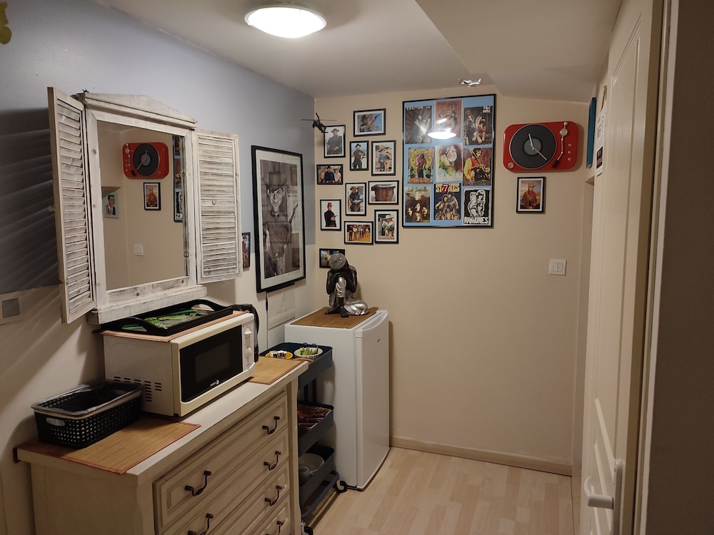 Single Room photo 2