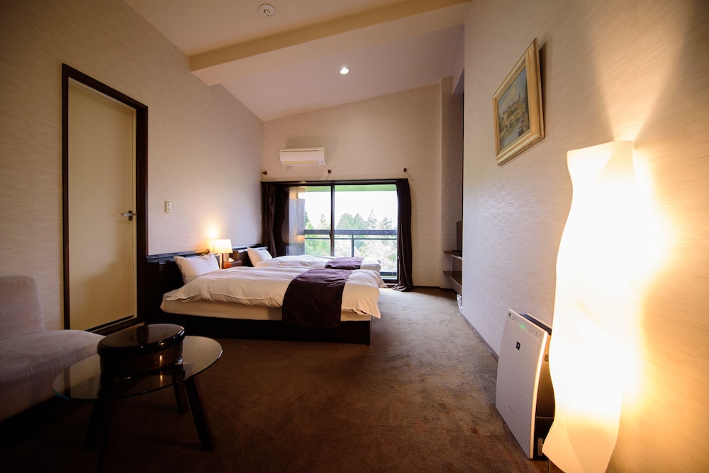 Twin Room with Mountain View photo 2