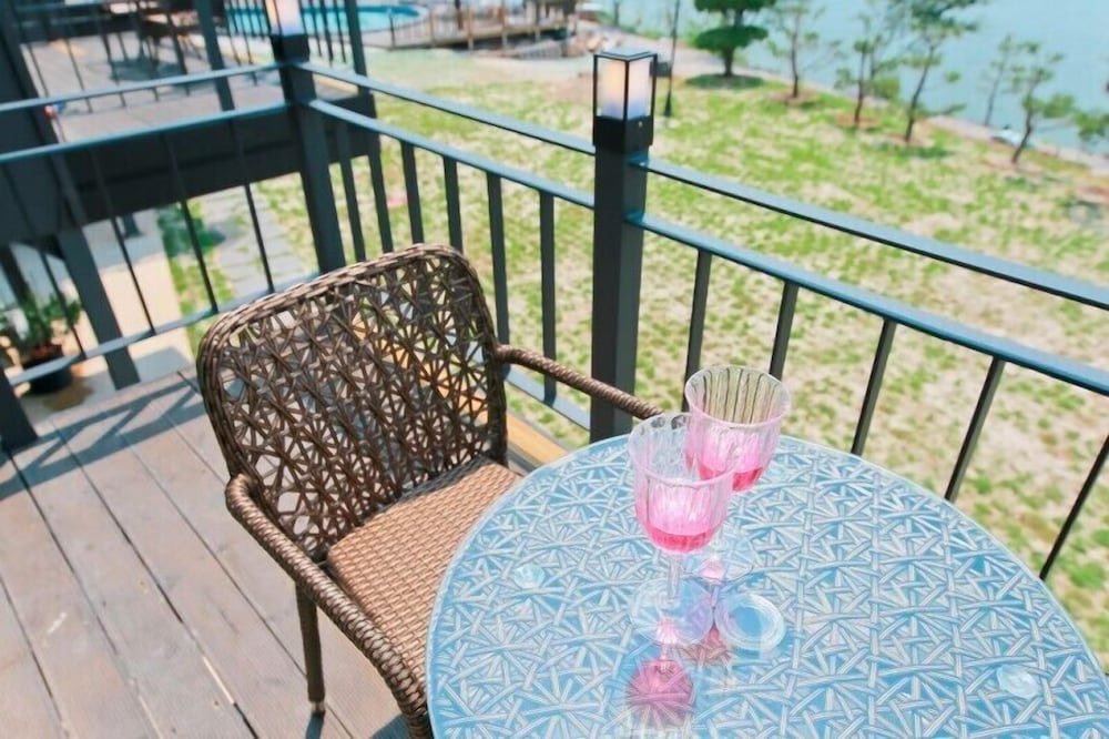House (4) - Photo 11