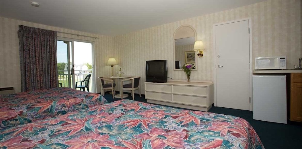 Deluxe Room, 2 Queen Beds - Photo 2