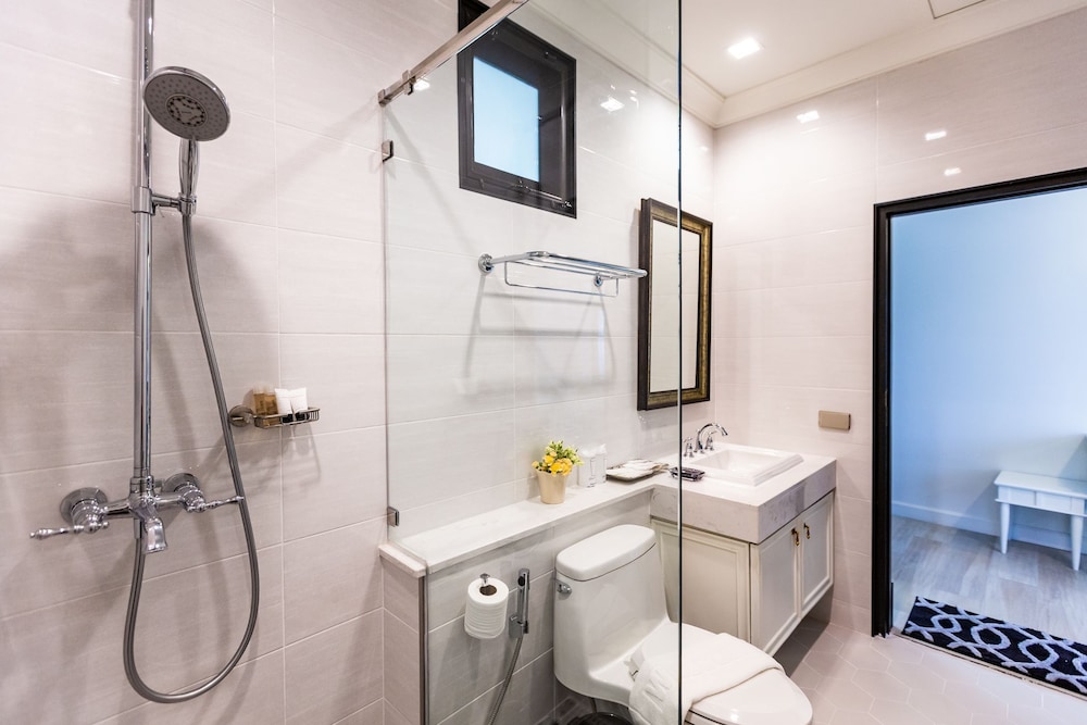 Superior Double Room, 1 Queen Bed, Ensuite - Photo 4
