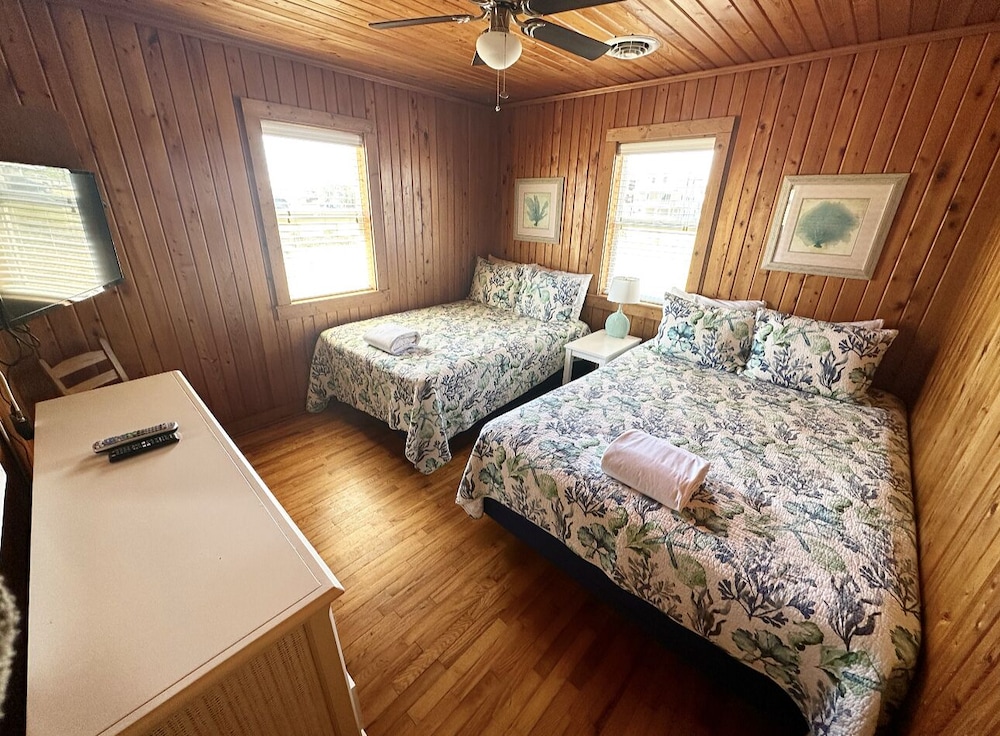 Basic Cottage photo 1