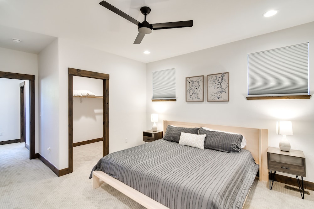 House (4 Bedrooms) photo 2