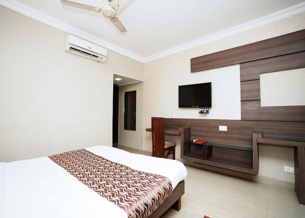 Deluxe Room - Photo 4