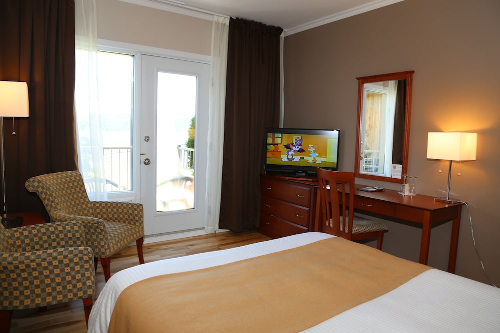 Classic Room, 1 Queen Bed, Bay View