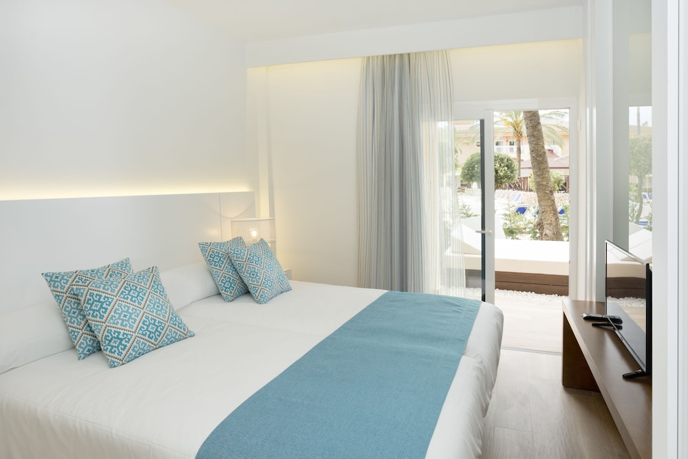 Suite, Balcony (2 adults) photo 2