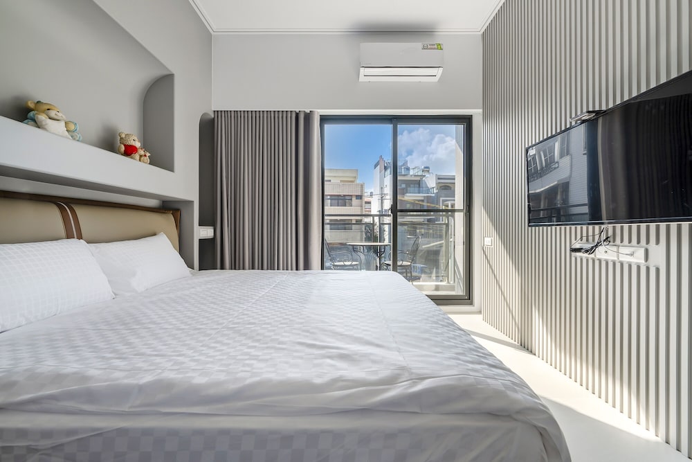 Deluxe Double Room with Bathtub photo 3