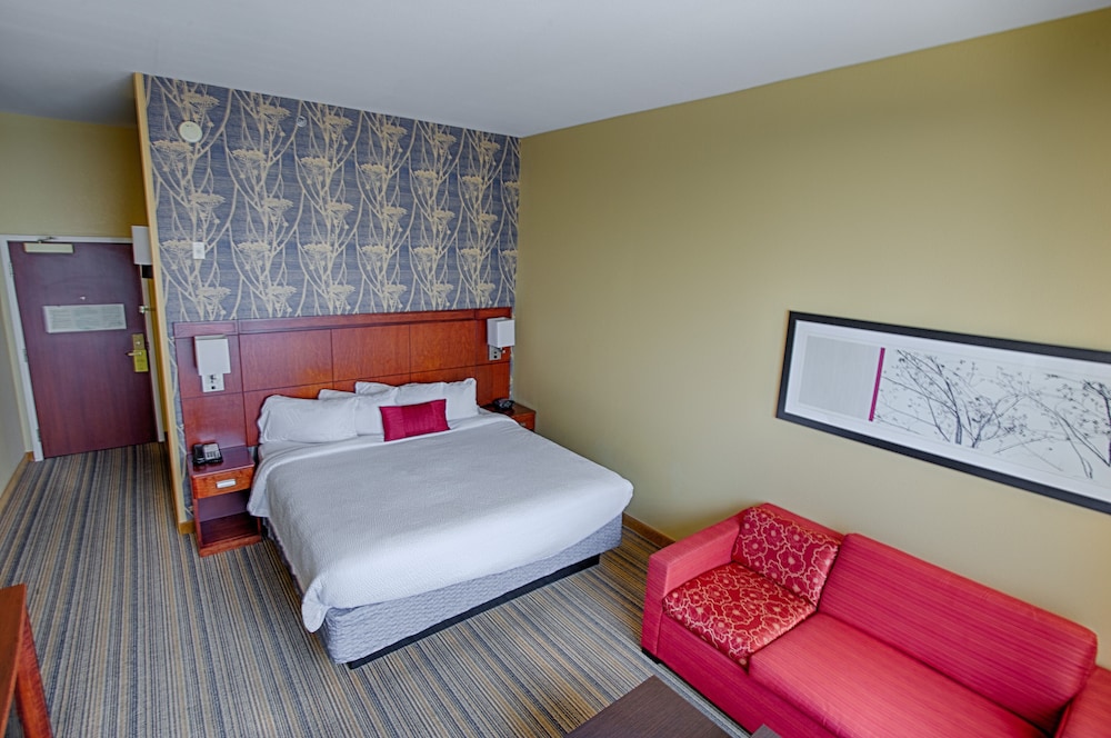 Room, 1 King Bed - Photo 2