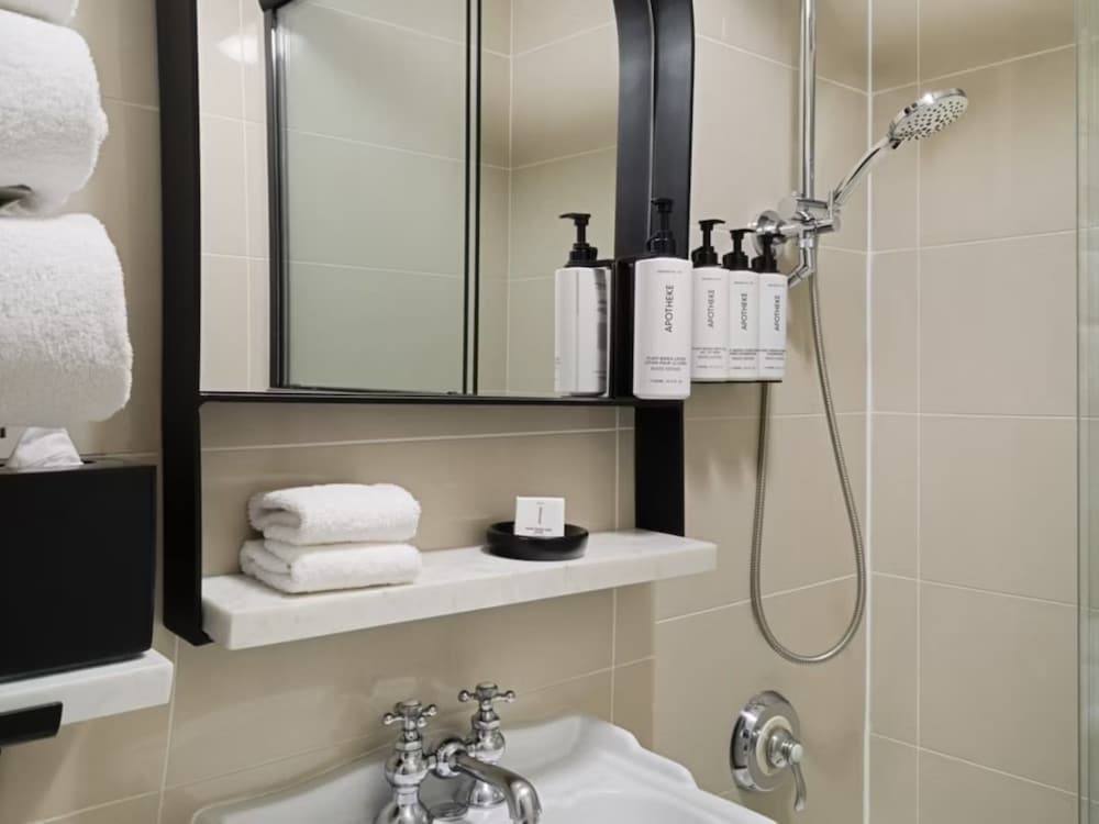 voco Astoria by IHG