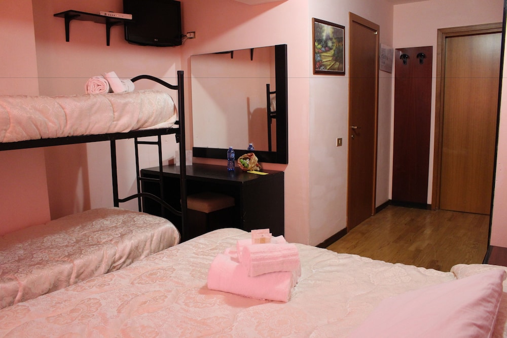 Quadruple Room photo 1