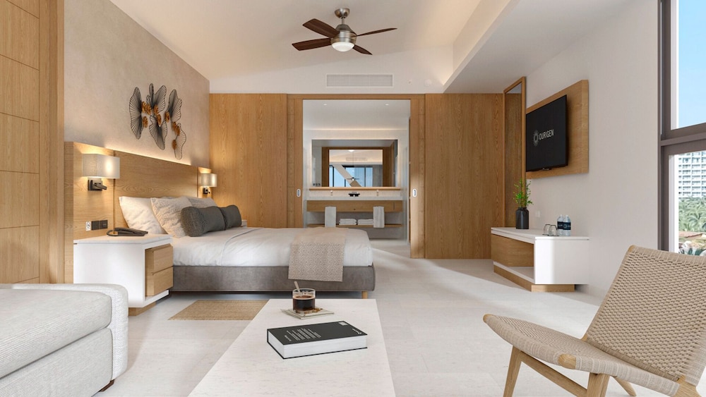 Sunset Suite Ocean Front photo 1