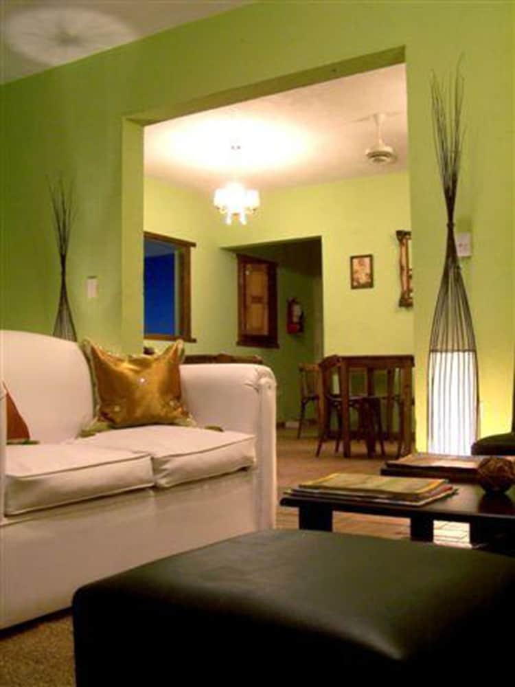 Family Apartment, 2 Bedrooms, Private Bathroom photo 2