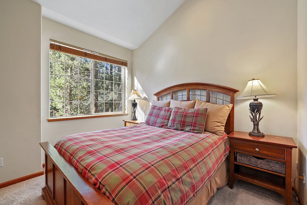 Cabin, Multiple Beds, Hot Tub, Mountain View (The Lodge on Oaxaco) photo 1