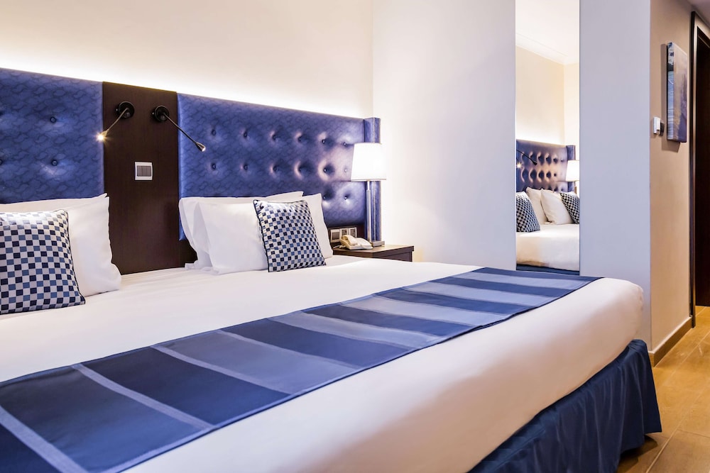 Executive Double or Twin Room, Partial Sea View
