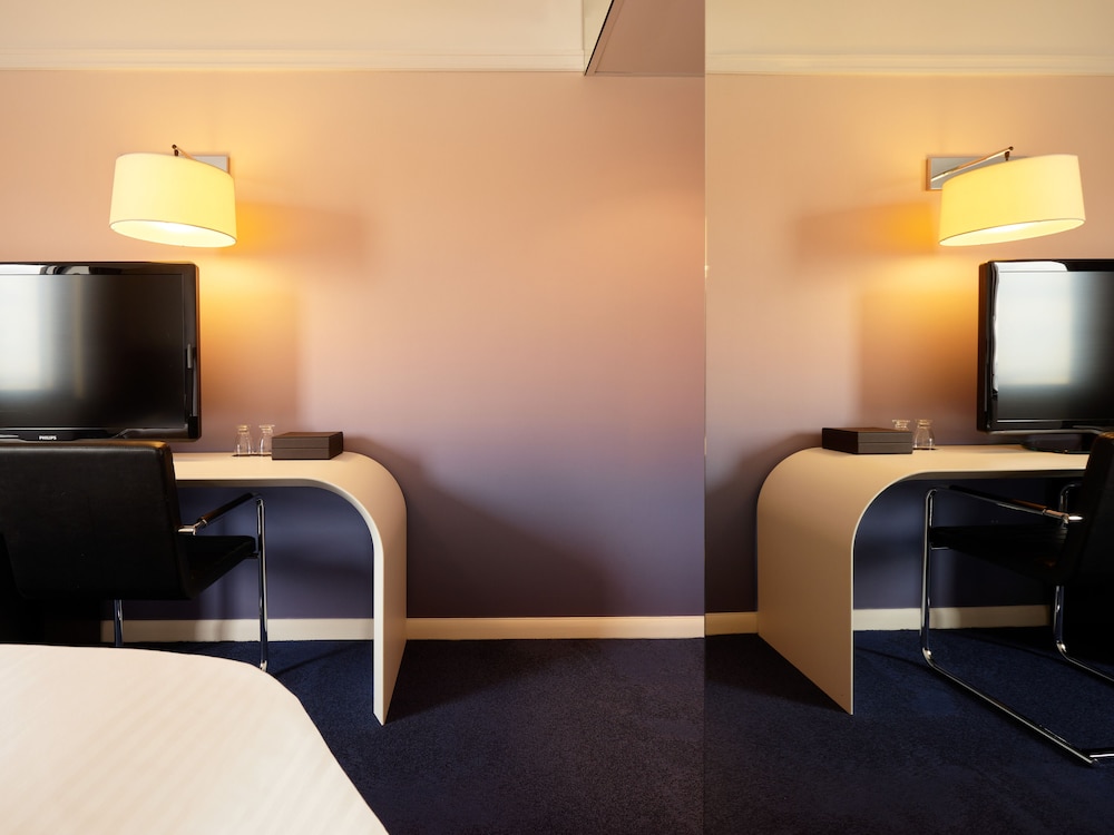 Family Room, 2 Double Beds (Classic)