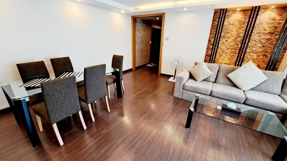 Condo, 2 Bedrooms, Accessible, Balcony photo 1