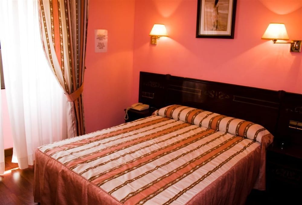 Double or Twin Room photo 2