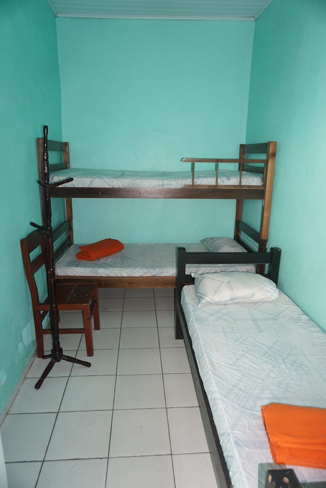 Economy Triple Room - Photo 4