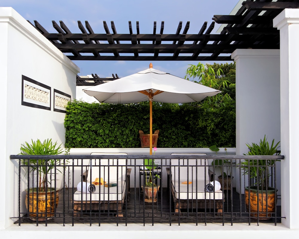 Courtyard Pool Villa photo 3
