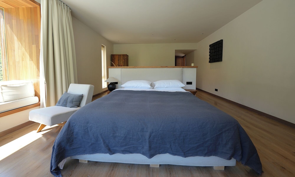 Luxury Suite photo 3